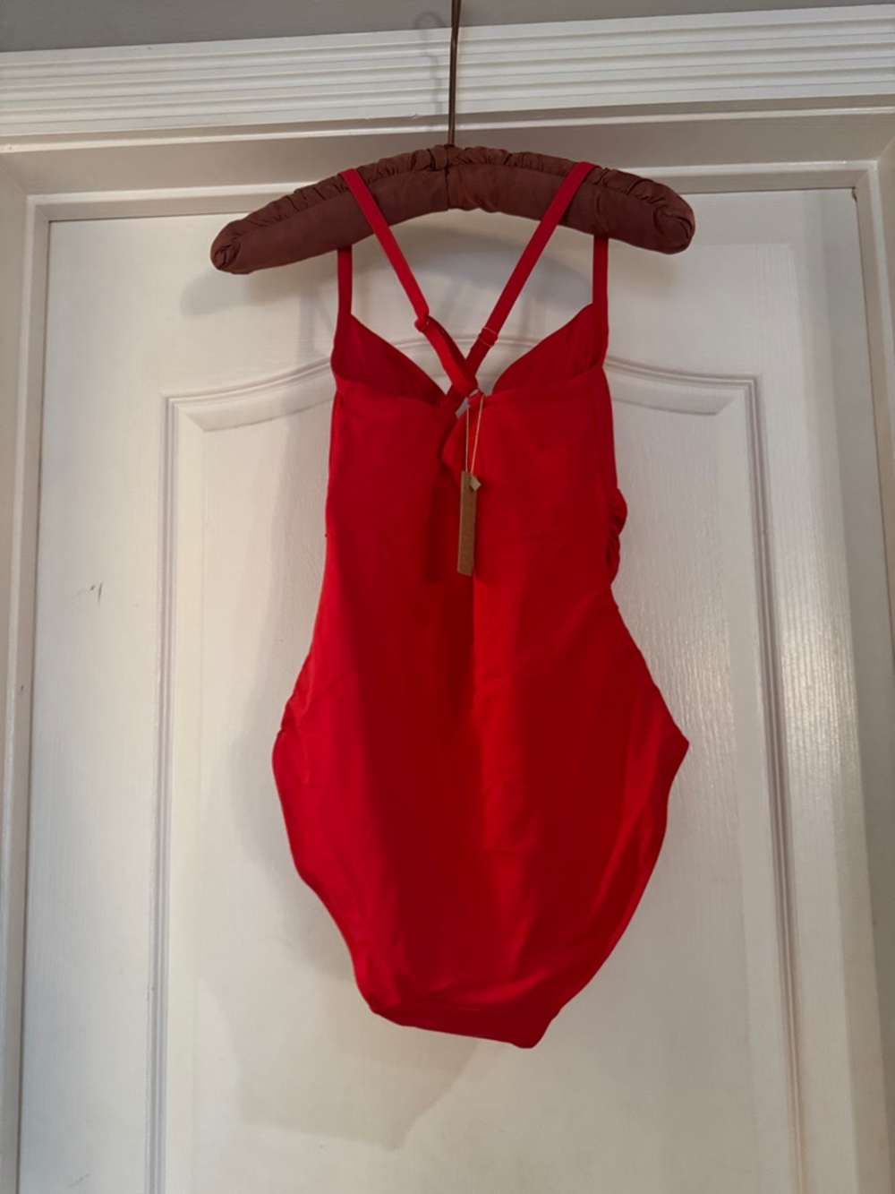 Shapellx Red Ruched Waist 1-Piece Swimsuit Keyhole Detail Tummy Control XL NWT - Picture 4 of 9